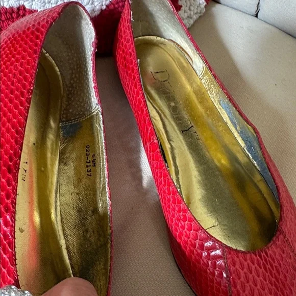 Elegant Red Snake Pattern Women's Loafers - Picture 4 of 4